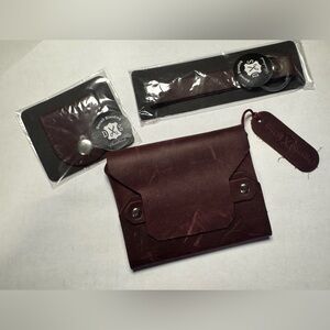 Darrell Standing Handmade Leather Wallet Bundle Card Holder Key Fob